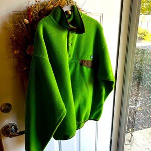Mens like new Large Patagonia Pullover